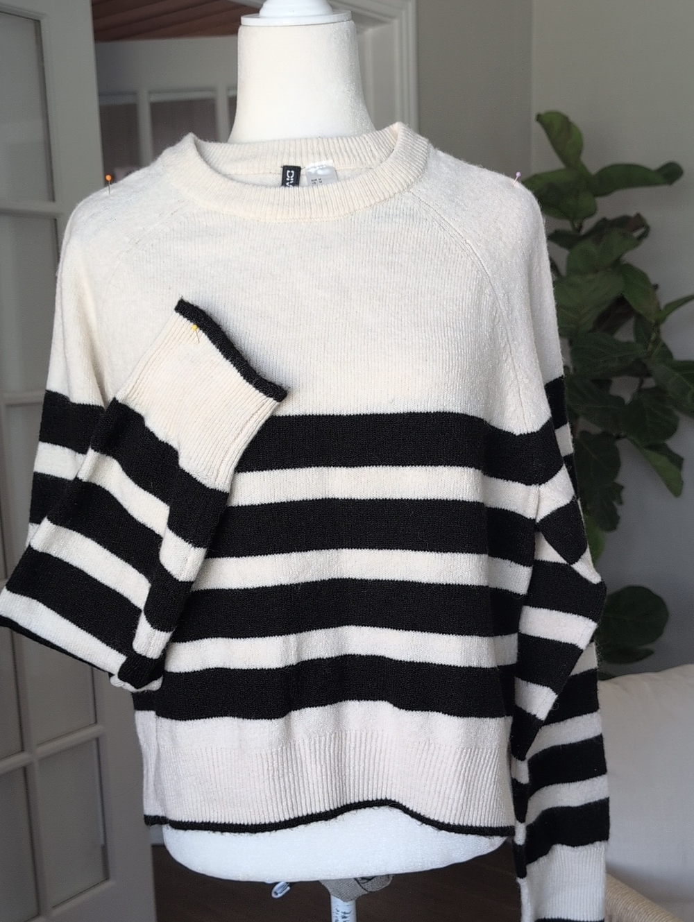 Divided Striped Black & Cream Women's Knit Sweater - Classic Crewneck Medium